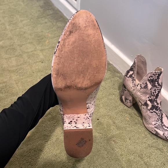 Steve Madden booties - Picture 3 of 6